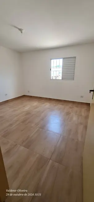 Casa com 2 quartos para alugar em Louveira - SP - imagem 4 Foto 4 de Casa com 2 quartos para alugar em Louveira - SP