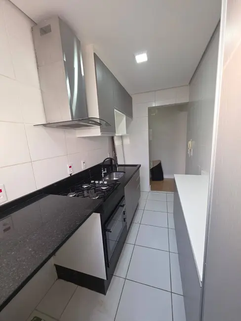 Foto 1 de Apartamento com 3 quartos para alugar, 72m2 em Louveira - SP