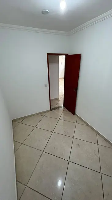 Foto 2 de Casa com 3 quartos para alugar em Louveira - SP