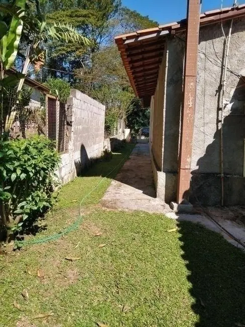 Chácara com 3 quartos à venda, 1000m2 em Louveira - SP - imagem 6 Foto 6 de Chácara com 3 quartos à venda, 1000m2 em Louveira - SP