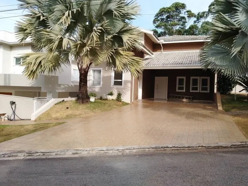 Foto 1 de Casa com 3 quartos à venda e para alugar, 577m2 em Louveira - SP