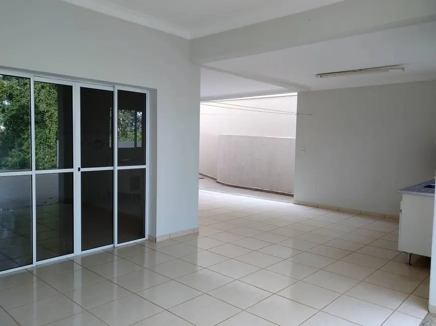 Foto 9 de Casa com 3 quartos à venda e para alugar, 577m2 em Louveira - SP