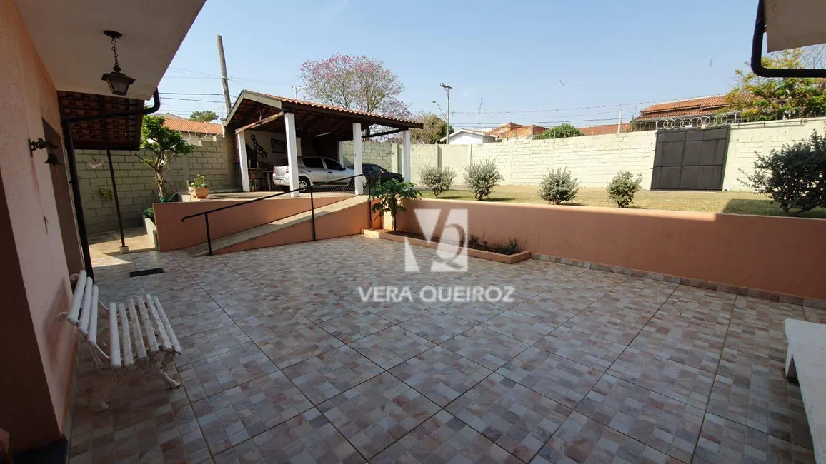 Casa com 3 quartos à venda, 500m2 em Parque Jambeiro, Campinas - SP - imagem 3 Foto 3 de Casa com 3 quartos à venda, 500m2 em Parque Jambeiro, Campinas - SP