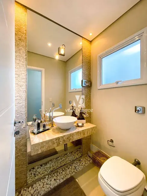 Casa de Condomínio com 3 quartos à venda, 402m2 em Parque Rural Fazenda Santa Cândida, Campinas - SP - imagem 3 Foto 3 de Casa de Condomínio com 3 quartos à venda, 402m2 em Parque Rural Fazenda Santa Cândida, Campinas - SP