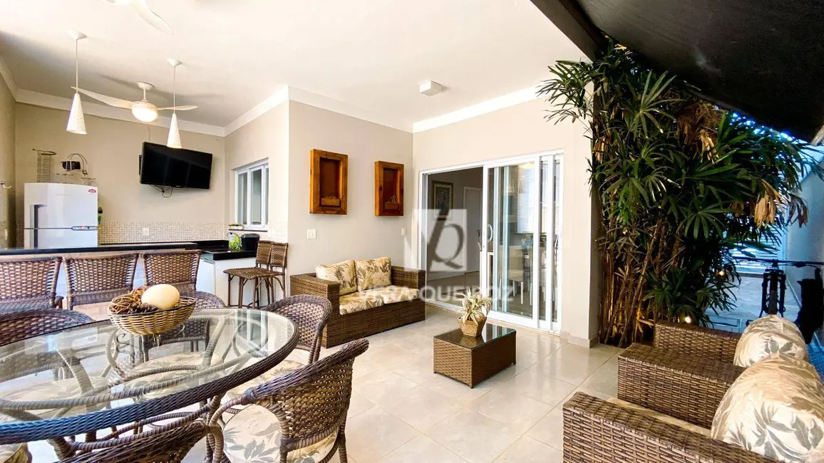 Casa de Condomínio com 3 quartos à venda, 402m2 em Parque Rural Fazenda Santa Cândida, Campinas - SP - imagem 9 Foto 9 de Casa de Condomínio com 3 quartos à venda, 402m2 em Parque Rural Fazenda Santa Cândida, Campinas - SP