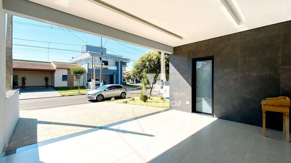 Foto 2 de Casa de Condomínio com 3 quartos à venda, 300m2 em Jardim Planalto, Paulinia - SP