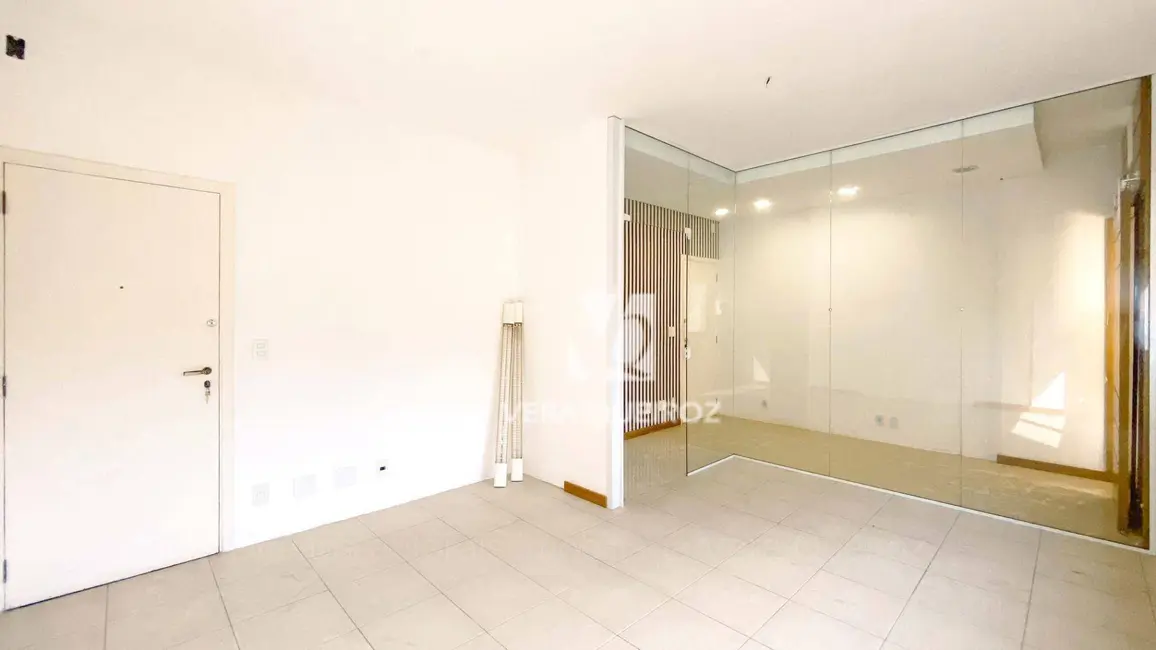 Sala Comercial para alugar, 35m2 em Centro, Campinas - SP - imagem 1 Foto 1 de Sala Comercial para alugar, 35m2 em Centro, Campinas - SP
