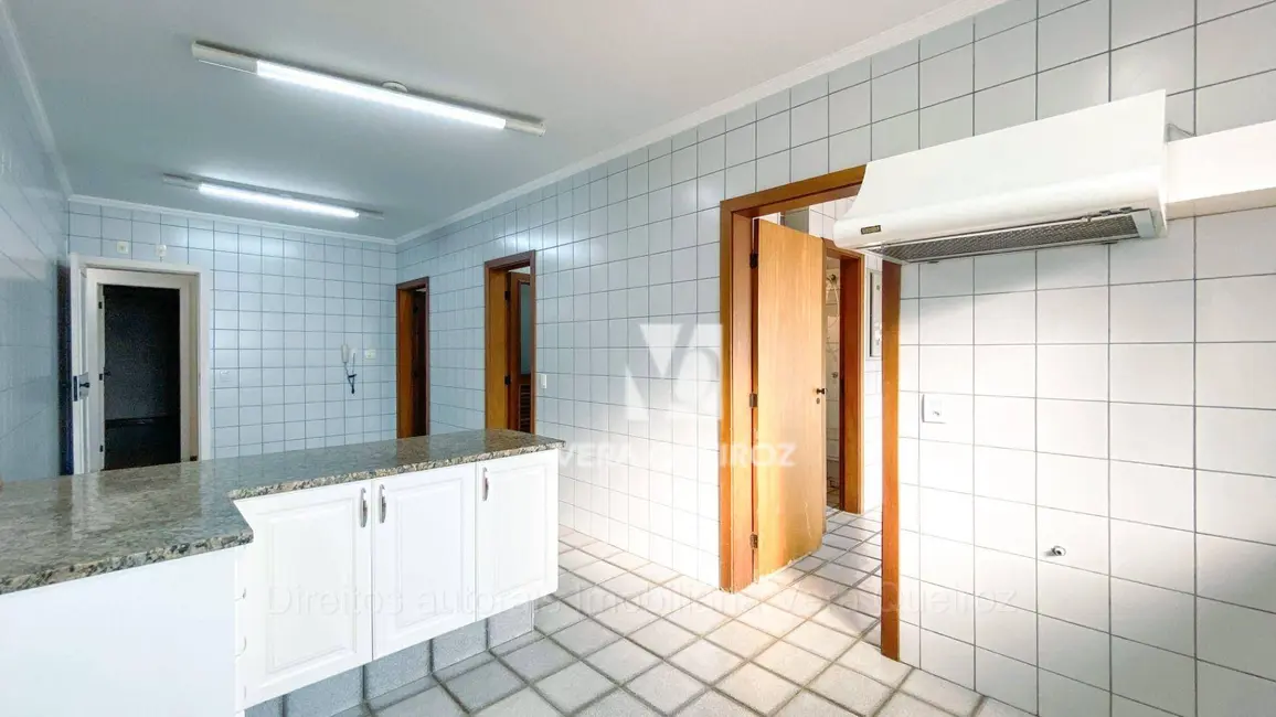 Foto 8 de Apartamento com 5 quartos à venda, 238m2 em Cambuí, Campinas - SP