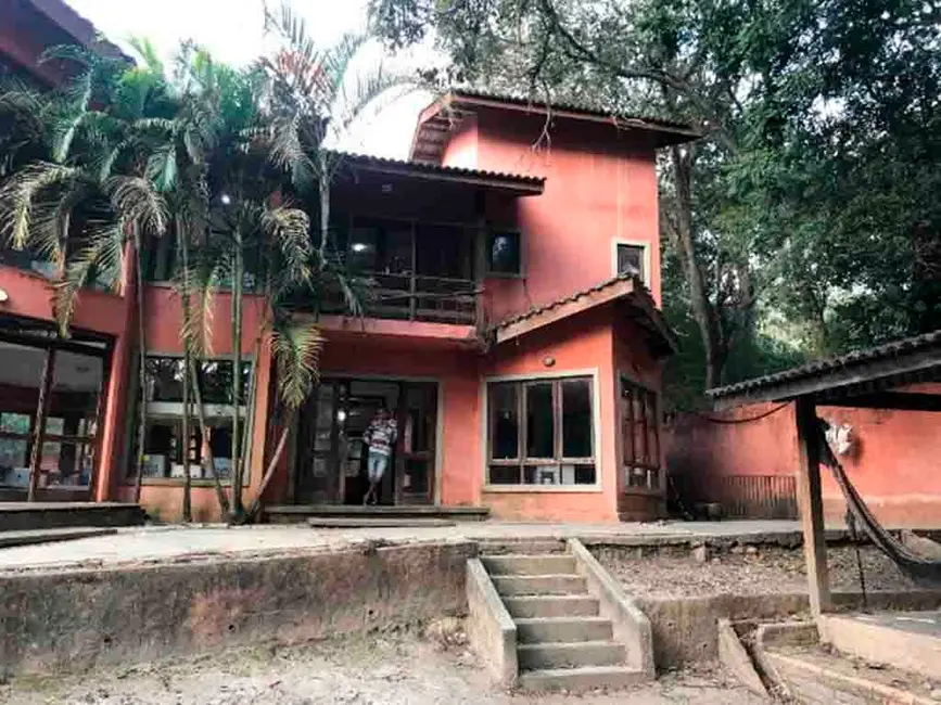 Foto 3 de Chácara com 3 quartos à venda, 285m2 em Paisagem Renoir, Cotia - SP