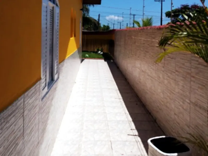 Foto 9 de Casa com 6 quartos à venda, 320m2 em Itanhaem - SP