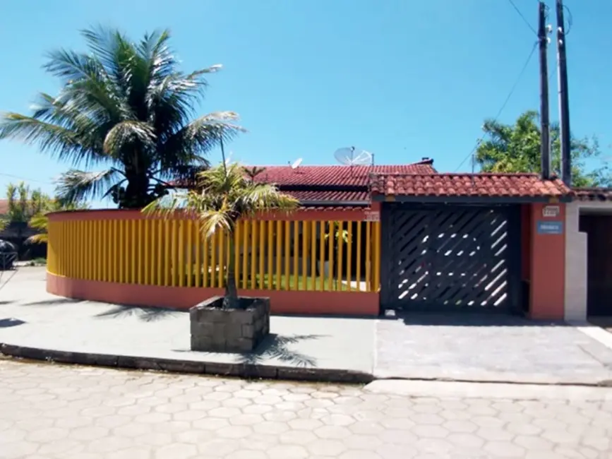 Foto 1 de Casa com 6 quartos à venda, 320m2 em Itanhaem - SP