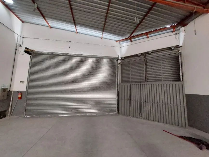 Foto 2 de Armazém / Galpão para alugar, 323m2 em Jardim Ocara, Santo Andre - SP