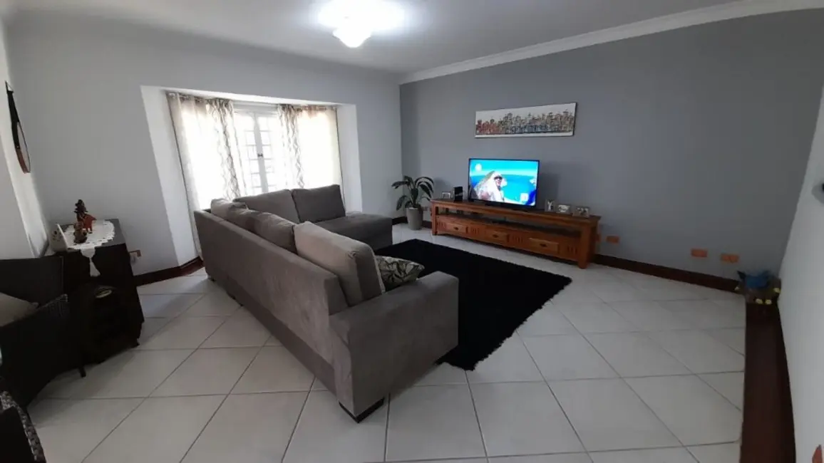 Foto 1 de Sobrado com 3 quartos à venda e para alugar, 330m2 em Vila Alice, Santo Andre - SP