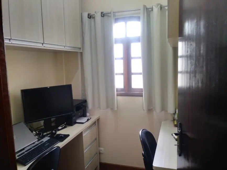 Foto 3 de Sobrado com 3 quartos à venda, 143m2 em Vila Alice, Santo Andre - SP