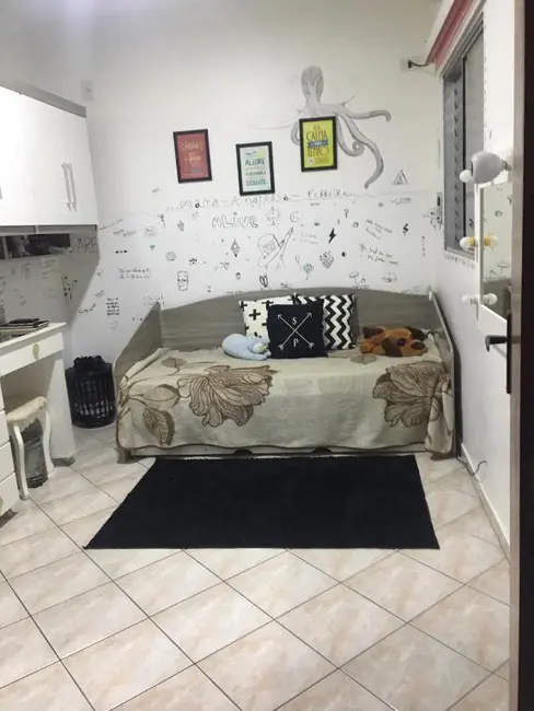 Sobrado com 3 quartos à venda, 125m2 em Jardim Las Vegas, Santo Andre - SP - imagem 3 Foto 3 de Sobrado com 3 quartos à venda, 125m2 em Jardim Las Vegas, Santo Andre - SP