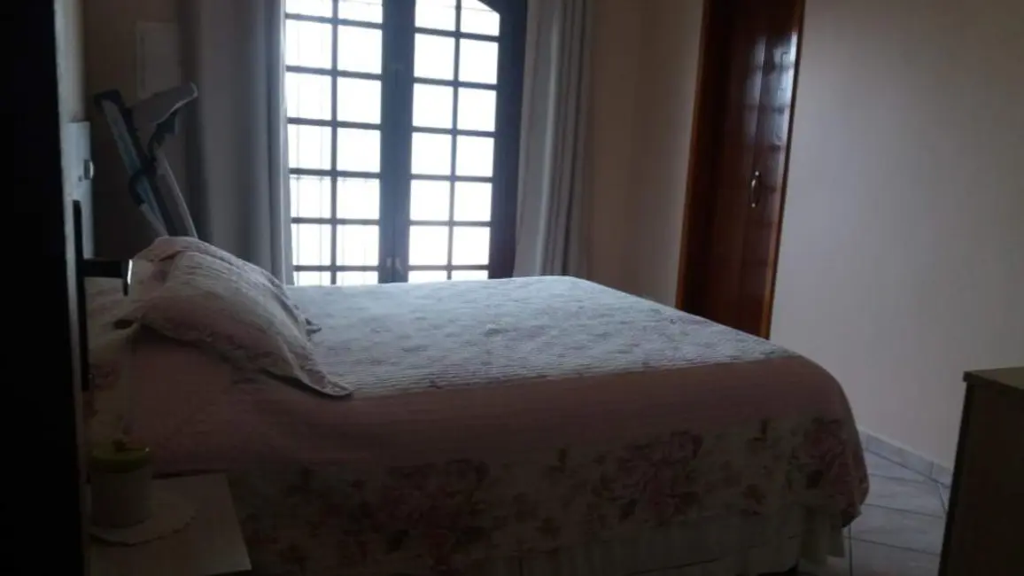 Sobrado com 3 quartos à venda, 125m2 em Jardim Las Vegas, Santo Andre - SP - imagem 7 Foto 7 de Sobrado com 3 quartos à venda, 125m2 em Jardim Las Vegas, Santo Andre - SP