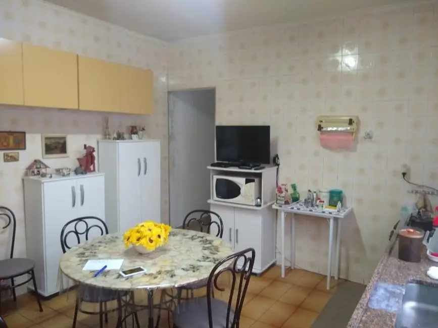 Casa com 3 quartos à venda, 227m2 em Vila Eldízia, Santo Andre - SP - imagem 1 Foto 1 de Casa com 3 quartos à venda, 227m2 em Vila Eldízia, Santo Andre - SP