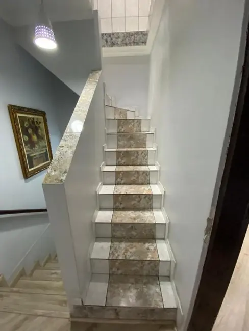 Sobrado com 3 quartos à venda, 220m2 em Jardim Rina, Santo Andre - SP - imagem 7 Foto 7 de Sobrado com 3 quartos à venda, 220m2 em Jardim Rina, Santo Andre - SP