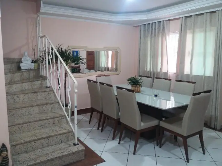 Foto 3 de Sobrado com 3 quartos à venda, 187m2 em Vila Lucinda, Santo Andre - SP