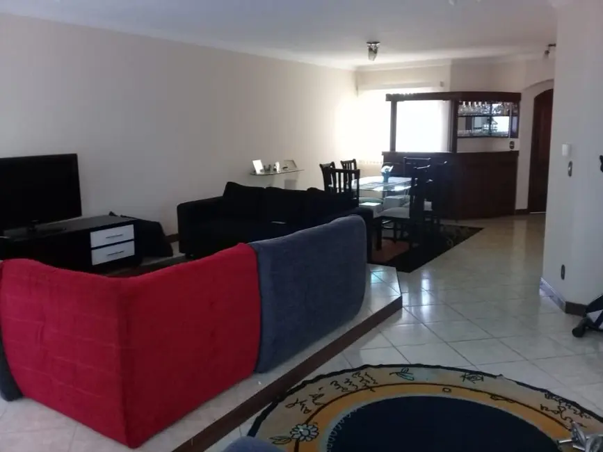 Foto 2 de Sobrado com 4 quartos à venda, 407m2 em Vila Cecília Maria, Santo Andre - SP