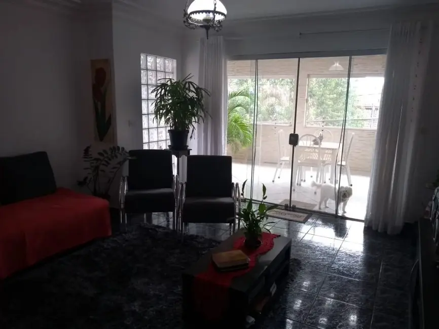 Foto 2 de Sobrado com 2 quartos à venda, 314m2 em Vila Luzita, Santo Andre - SP