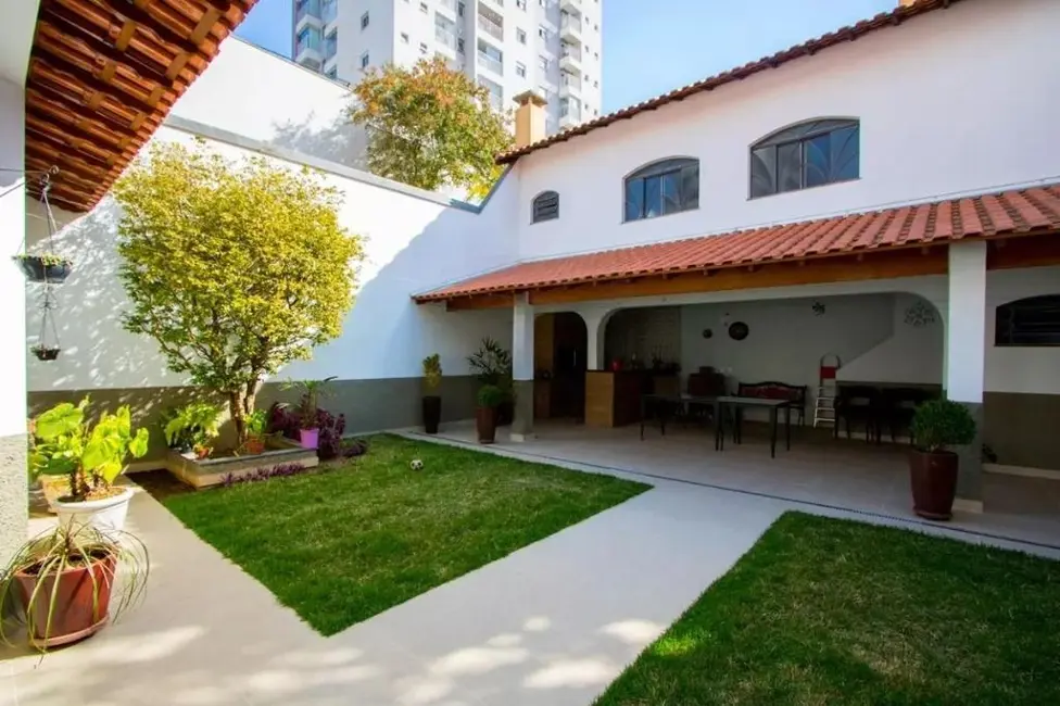 Foto 1 de Sobrado com 4 quartos à venda e para alugar, 401m2 em Vila Bastos, Santo Andre - SP