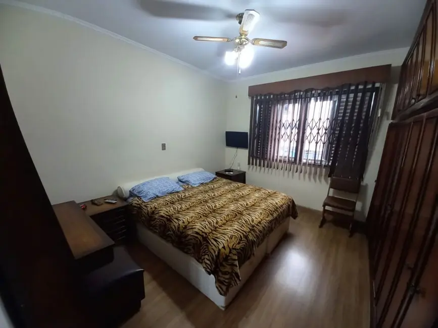 Foto 9 de Sobrado com 3 quartos à venda, 171m2 em Vila Scarpelli, Santo Andre - SP