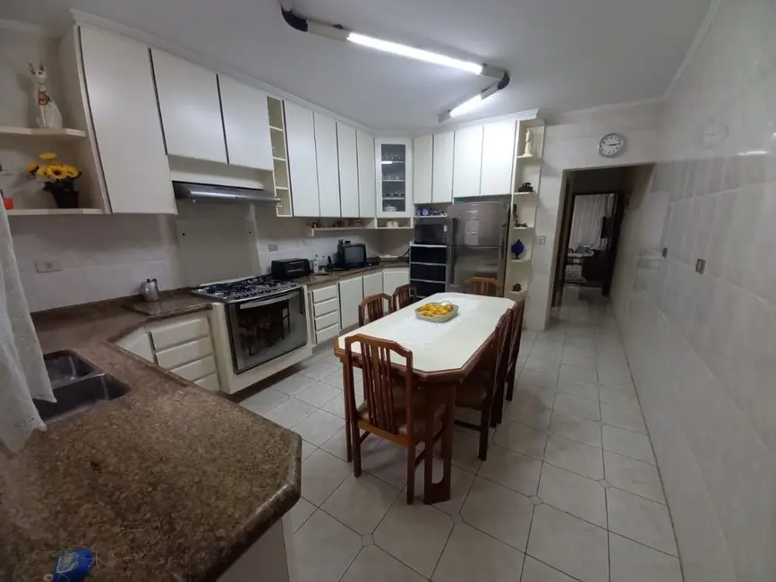 Foto 6 de Sobrado com 3 quartos à venda, 171m2 em Vila Scarpelli, Santo Andre - SP