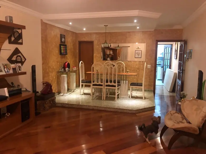 Sobrado com 3 quartos à venda, 144m2 em Santo Andre - SP - imagem 4 Foto 4 de Sobrado com 3 quartos à venda, 144m2 em Santo Andre - SP