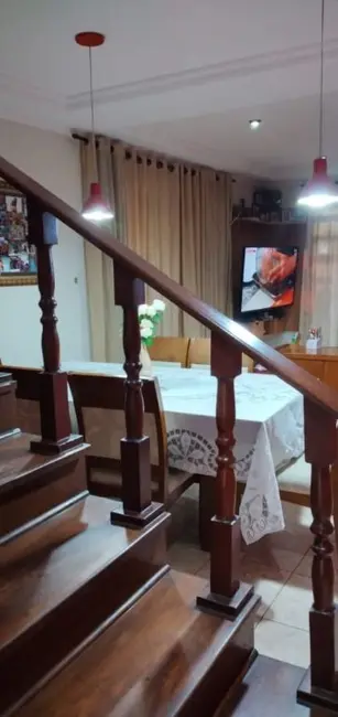 Foto 2 de Sobrado com 3 quartos à venda, 223m2 em Parque Gerassi, Santo Andre - SP