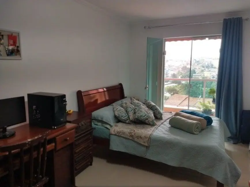 Foto 8 de Sobrado com 4 quartos à venda, 249m2 em Vila Vitória, Santo Andre - SP