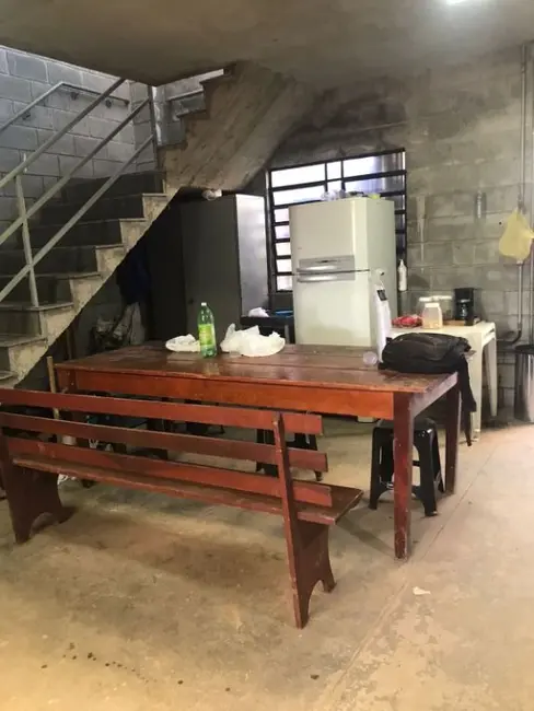 Armazém / Galpão para alugar, 200m2 em Santo Andre - SP - imagem 9 Foto 9 de Armazém / Galpão para alugar, 200m2 em Santo Andre - SP