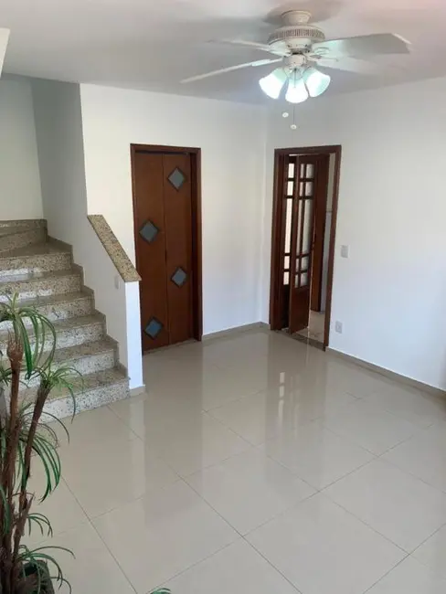 Foto 1 de Sobrado com 3 quartos à venda, 127m2 em Campestre, Santo Andre - SP