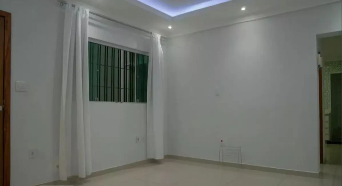 Casa com 2 quartos para alugar, 150m2 em Campestre, Santo Andre - SP - imagem 2 Foto 2 de Casa com 2 quartos para alugar, 150m2 em Campestre, Santo Andre - SP