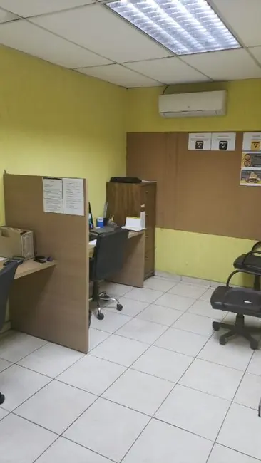 Armazém / Galpão à venda, 800m2 em Vila Carmosina, São Paulo - SP - imagem 3 Foto 3 de Armazém / Galpão à venda, 800m2 em Vila Carmosina, São Paulo - SP