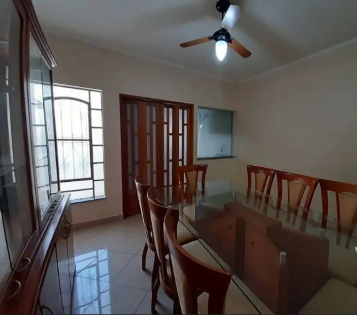 Sobrado com 3 quartos para alugar, 180m2 em Vila Valparaíso, Santo Andre - SP - imagem 7 Foto 7 de Sobrado com 3 quartos para alugar, 180m2 em Vila Valparaíso, Santo Andre - SP