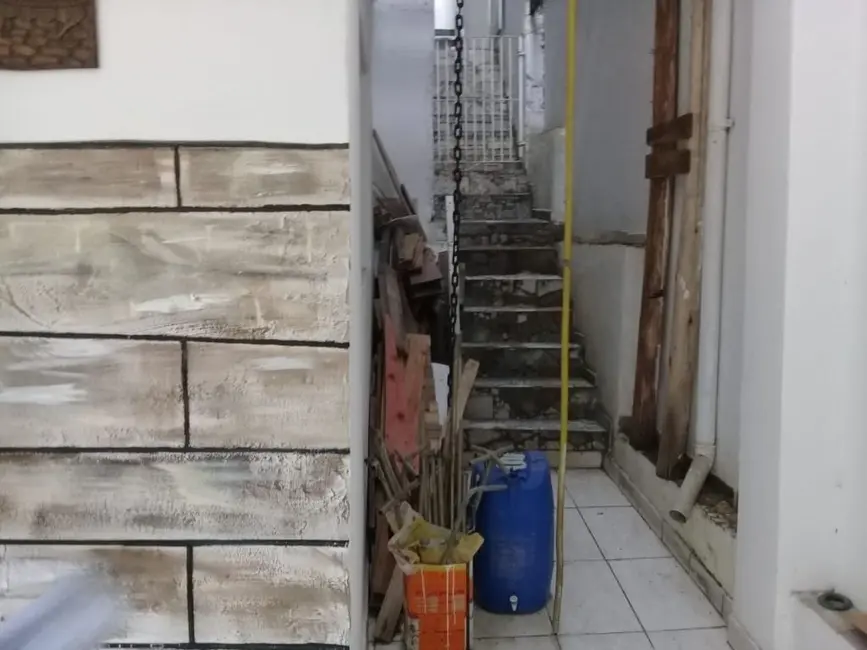 Foto 2 de Sobrado com 3 quartos à venda, 201m2 em Vila Alzira,  - SP