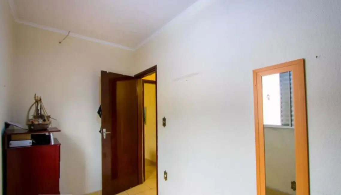 Foto 9 de Sobrado com 3 quartos para alugar, 129m2 em Vila Curuçá, Santo Andre - SP