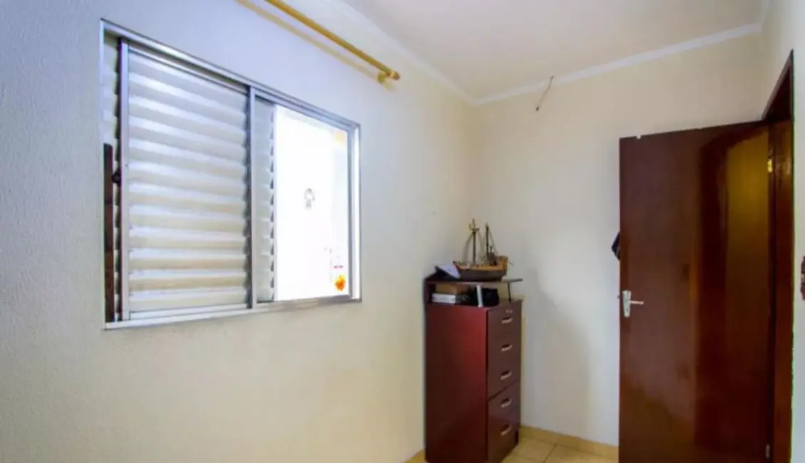 Foto 8 de Sobrado com 3 quartos para alugar, 129m2 em Vila Curuçá, Santo Andre - SP