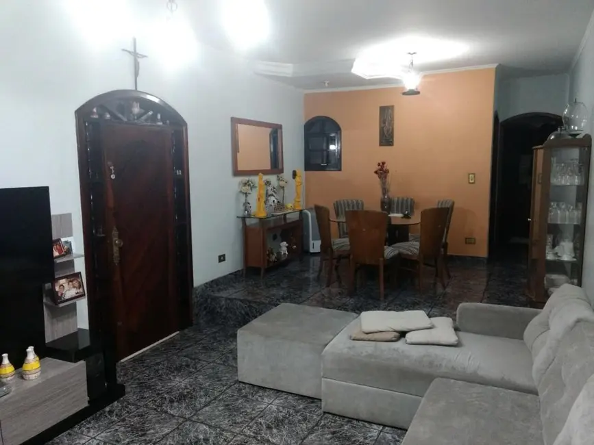 Foto 1 de Sobrado com 3 quartos à venda, 266m2 em Vila Eldízia, Santo Andre - SP