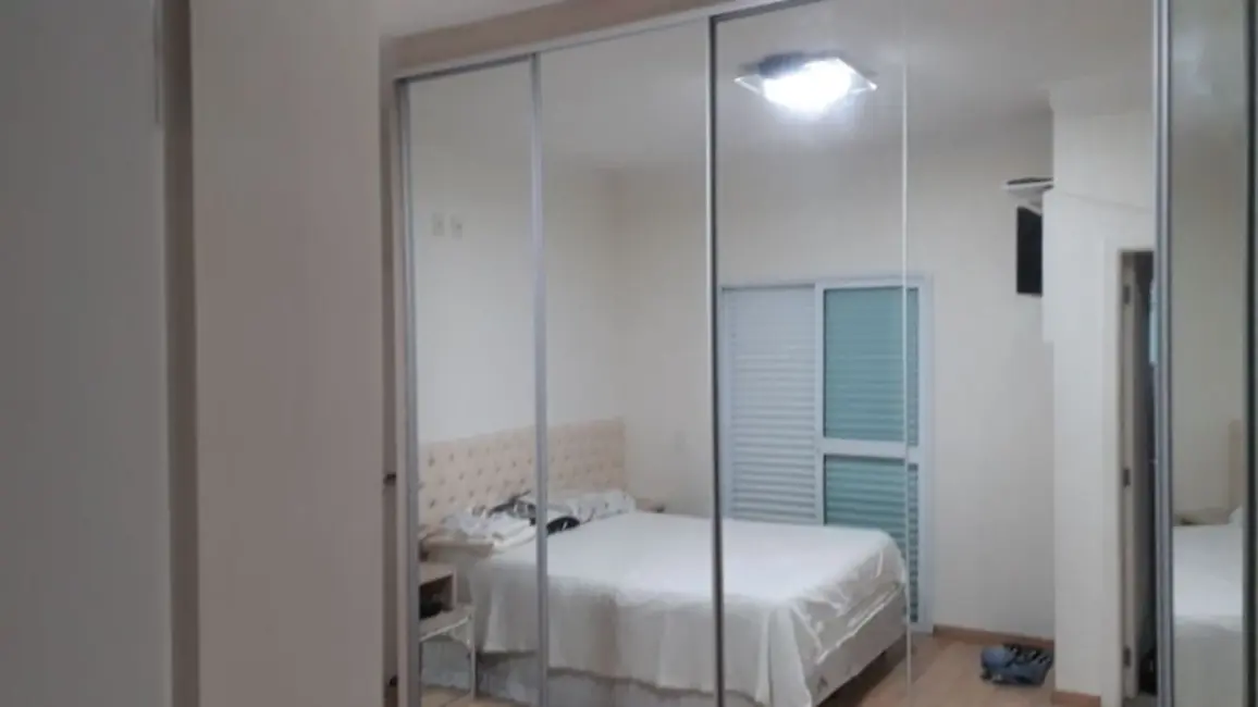 Foto 4 de Sobrado com 3 quartos à venda, 198m2 em Vila Alice, Santo Andre - SP