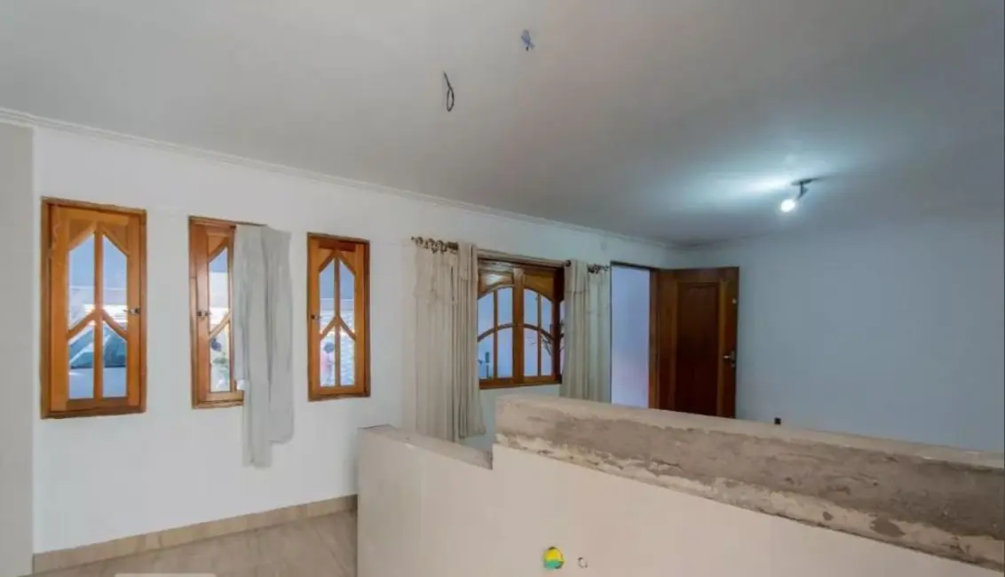 Sobrado com 5 quartos à venda, 210m2 em Jardim Las Vegas, Santo Andre - SP - imagem 7 Foto 7 de Sobrado com 5 quartos à venda, 210m2 em Jardim Las Vegas, Santo Andre - SP