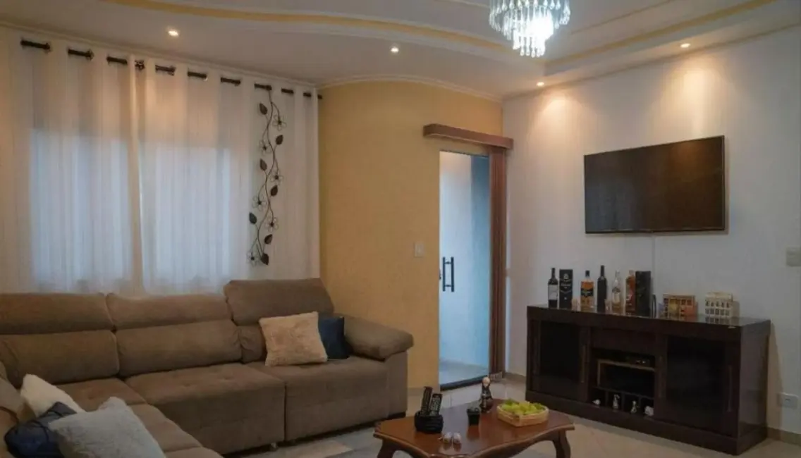 Foto 2 de Sobrado com 3 quartos para alugar, 240m2 em Jardim Utinga, Santo Andre - SP