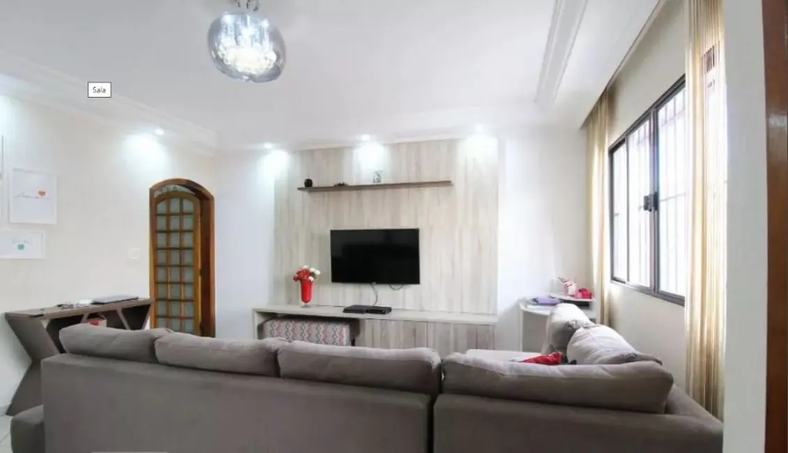 Foto 1 de Sobrado com 4 quartos à venda e para alugar, 206m2 em Vila Camilópolis, Santo Andre - SP