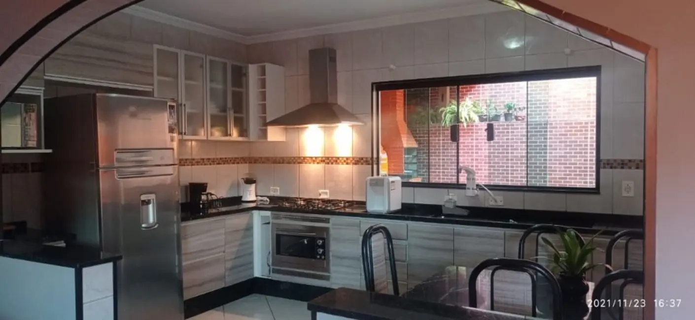 Foto 1 de Sobrado com 3 quartos à venda, 300m2 em Vila Tibiriçá, Santo Andre - SP