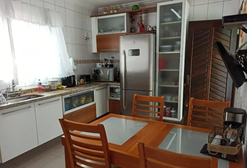 Sobrado com 4 quartos à venda, 260m2 em Campestre, Santo Andre - SP - imagem 6 Foto 6 de Sobrado com 4 quartos à venda, 260m2 em Campestre, Santo Andre - SP