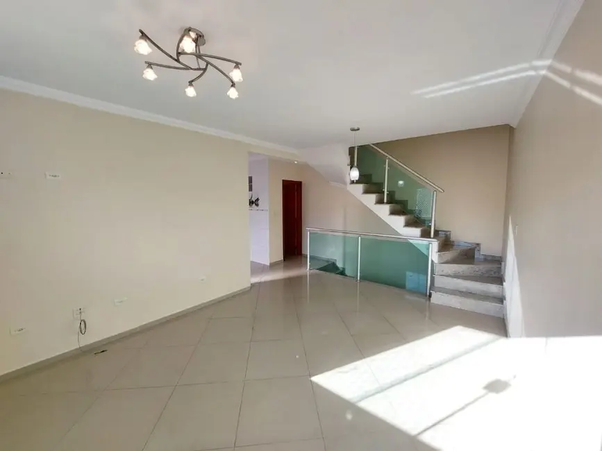 Foto 1 de Sobrado com 2 quartos à venda e para alugar, 123m2 em Jardim Ocara, Santo Andre - SP