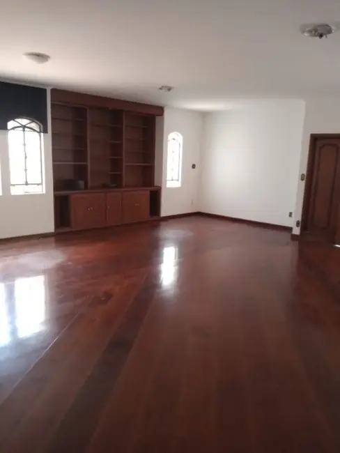 Foto 1 de Sobrado com 3 quartos à venda e para alugar, 400m2 em Vila Bastos, Santo Andre - SP