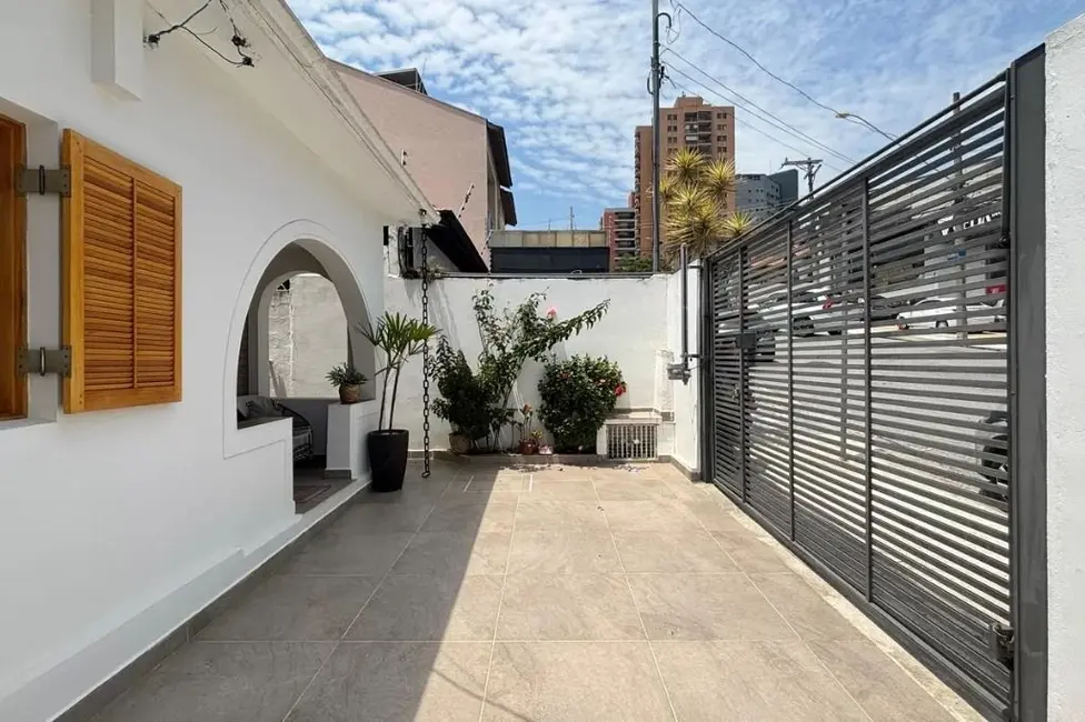 Foto 3 de Casa com 2 quartos à venda e para alugar, 86m2 em Vila Bastos, Santo Andre - SP