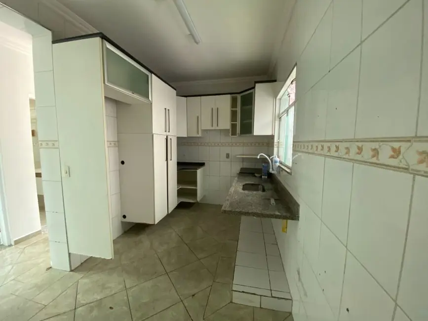 Foto 9 de Casa com 3 quartos à venda e para alugar, 266m2 em Vila Bastos, Santo Andre - SP